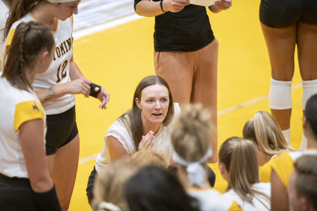 WOMEN YOU SHOULD KNOW IN WYOMING New University of Wyoming Volleyball