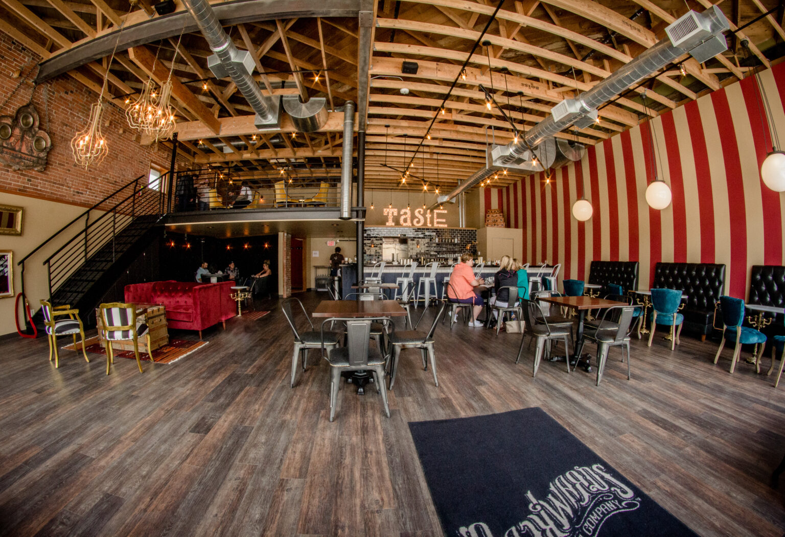 THRIVING SMALL BUSINESSES IN WYOMING: Funky Vibe Alive at Craft ...